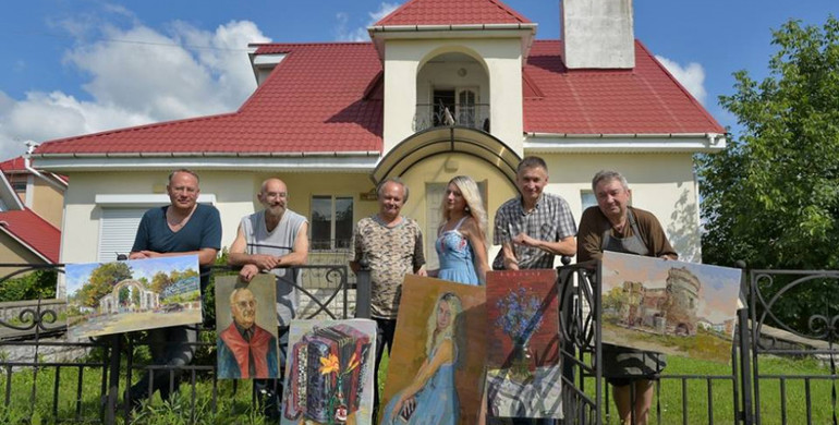 Талановиті мазки та соковиті кольори: на Рівненщині зібрався пленер художників