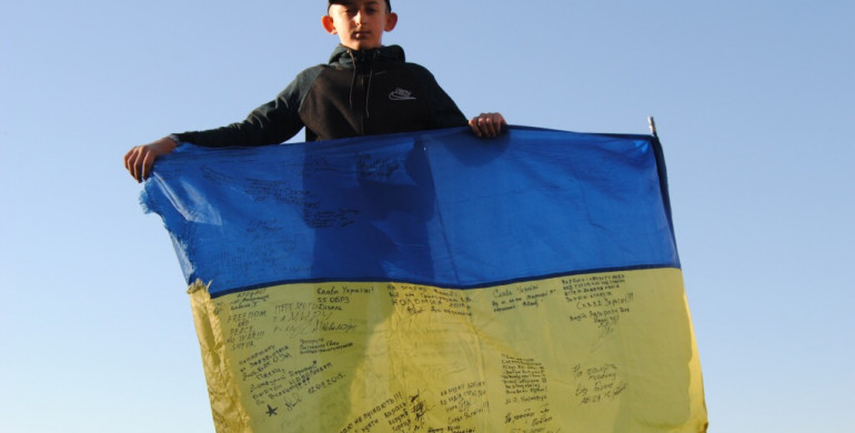 Рівненські школярі підтримують на сході України військових та учнів прифронтових шкіл