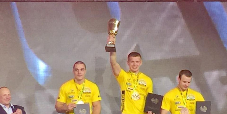 Рівненський армреслер Олег Жох переміг на професійному Кубку Світу