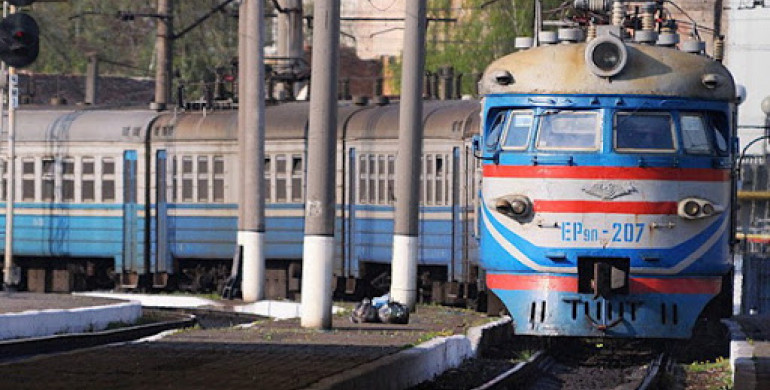 «Укрзалізниця» відновлює курсування поїздів майже у всіх областях України