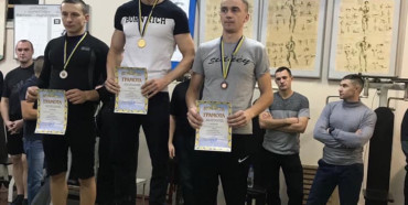 Рівненські патрульні вибороли нагороди на чемпіонаті з армспорту