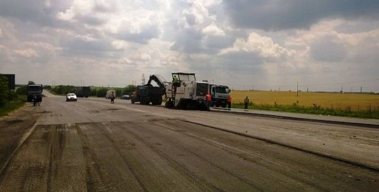 На Рівненщині розпочали ремонт доріг в рамках митного експерименту
