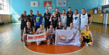 Рівненські баскетболісти-ветерани - чемпіони України