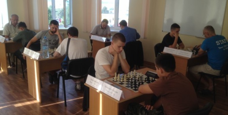 У Рівному відіграли шаховий літній турнір