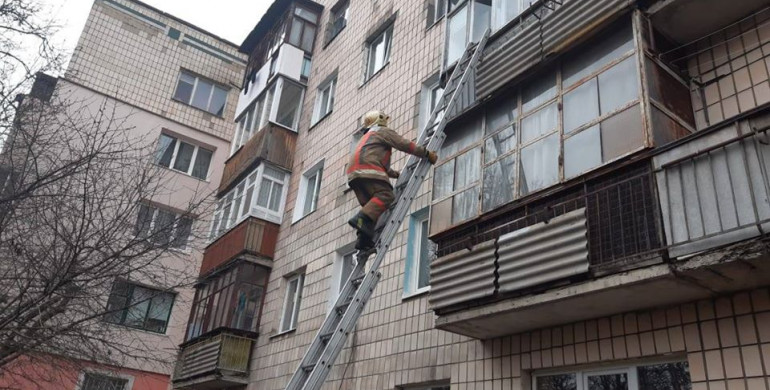 У Рівному звільняли дворічну дитину У Рівному звільняли дворічну дитину
