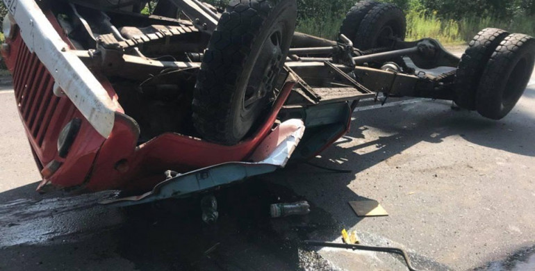 Деталі смертельнго ДТП у Дубно: загинув 19-річний водій (ФОТО)