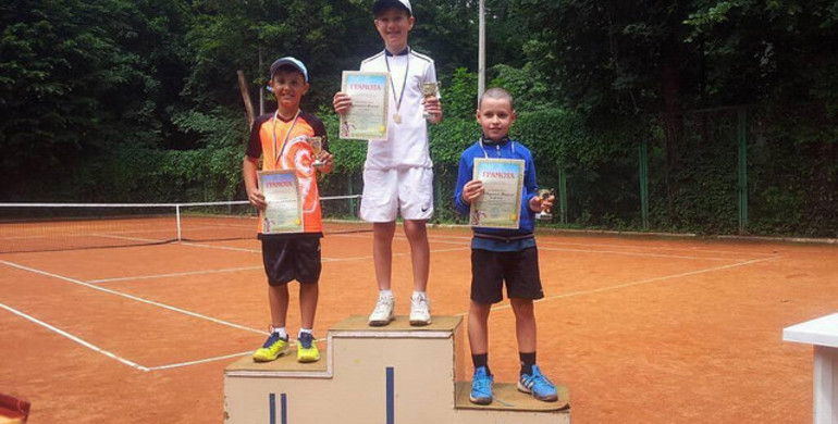 П’ятикласник із Рівного переміг на турнірі з великого тенісу