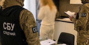 За користування лісовою ділянкою на Рівненщині юристка отримала хабар 15 тисяч доларів 