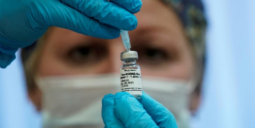 У світі з’явилася вакцина проти коронавірусу з ефективністю 95%