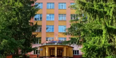 У Рівному затримали викладачку медакадемії на хабарі за вступ