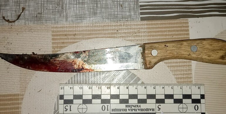 На Рівненщині після гостювання чоловік відрубав знайомому пальці