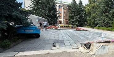 У Рівному жінка вʼїхала в людей, котрі вийшли зустрічати екіпаж «На щиті» 