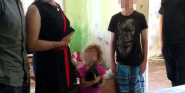 На Рівненщині після візиту поліцейських мати почала турбуватися про дітей(ФОТО)