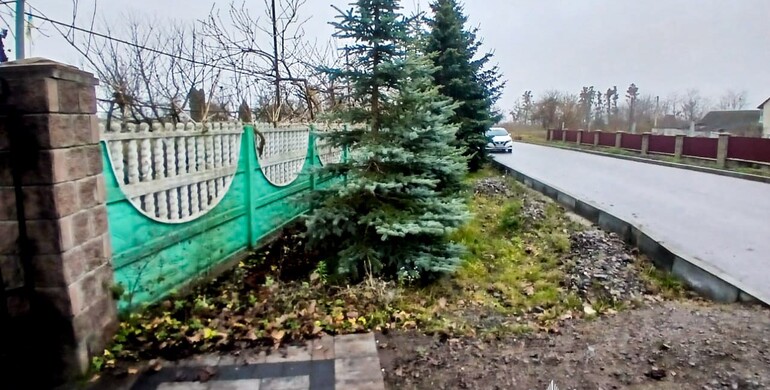 У Дубно поліцейські встановлюють особу, яка намагалася підпалити будинок місцевого жителя