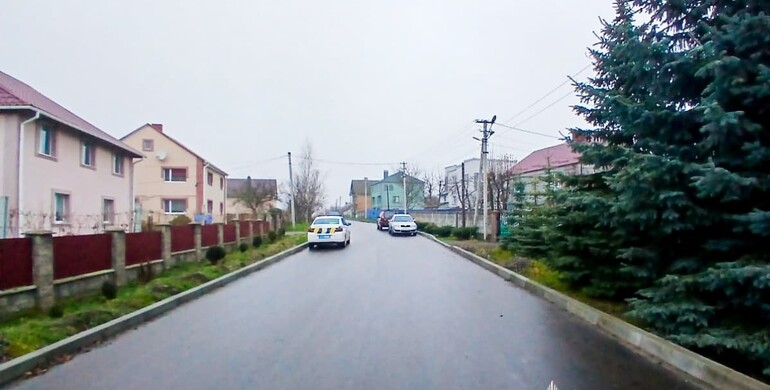 У Дубно поліцейські встановлюють особу, яка намагалася підпалити будинок місцевого жителя