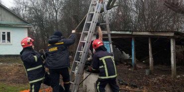 На Рівненщині в колодязі втопився пенсіонер: тіло діставали рятувальники