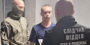 У Рівному затримано російського агента, який готував підрив військовослужбовців Сил оборони у службовому авто