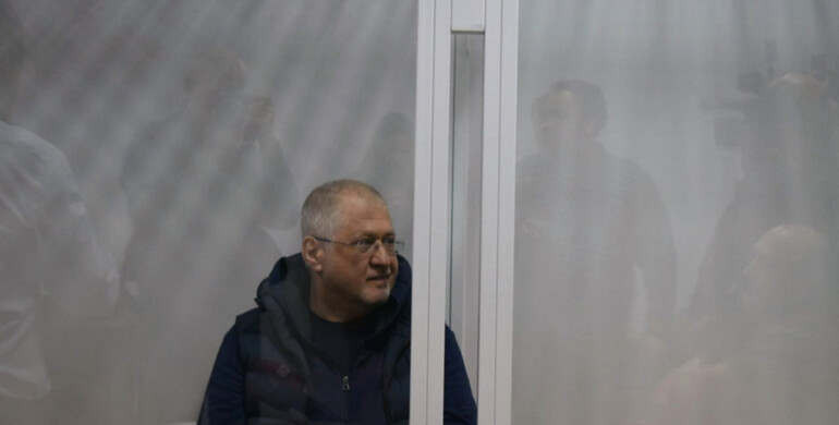 Суд ухвалив остаточне рішення у справі про повернення Коломойським «ПриватБанку»