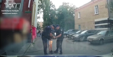 У Рівному на Чорновола затримали чоловіка з наркотиками