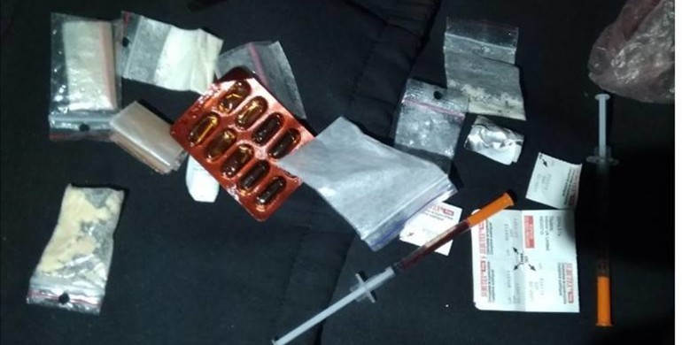 Поліція Рівненщини знайшла наркотики  в автівці волинянина (ФОТО) 