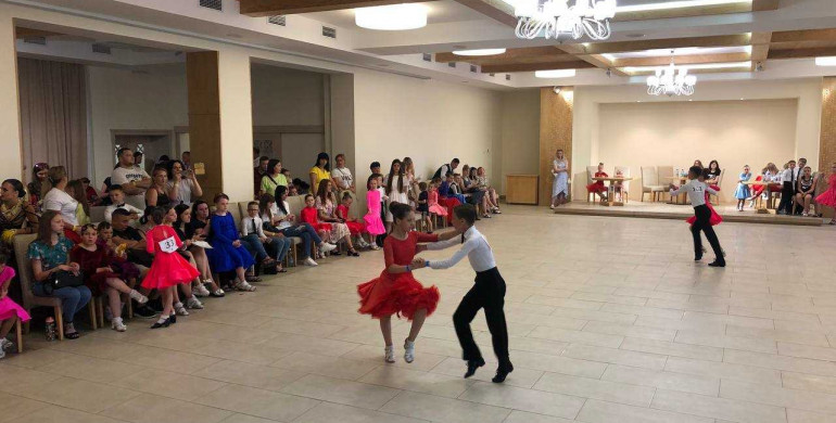 На Рівненщині відбулися Всеукраїнські змагання зі спортивного танцю «Алея слави»