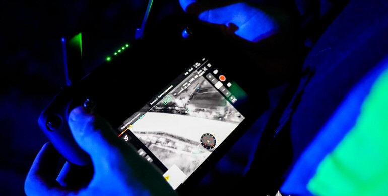 На Рівненщині поліцейські розшукують чоловіка, який стріляв у поліцейських