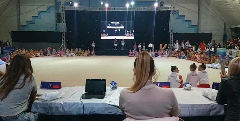 Рівненські гімнастки "рвуть" Міжнародний турнір в Ужгороді [+ФОТО]