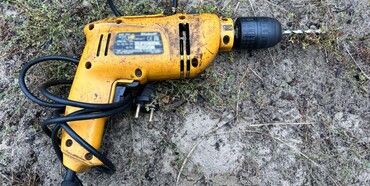 Поліція на Рівненщині викрила трьох зловмисників на крадіжці грошей та електроінструментів