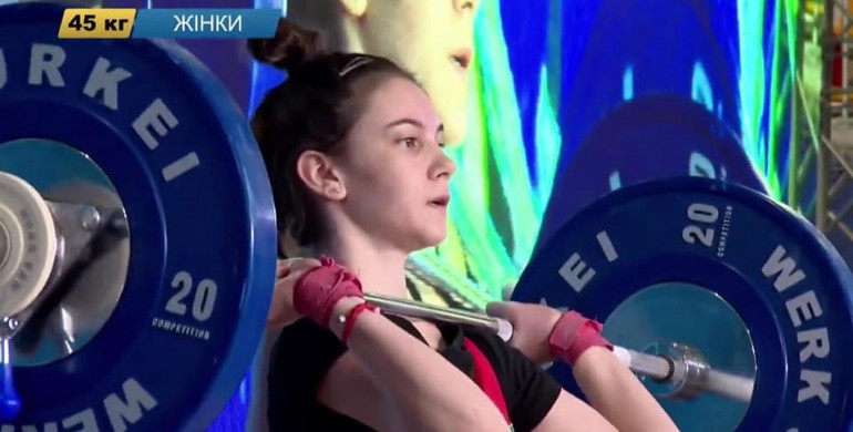 Важкоатлетка з Рівненщини втсановила 5 рекордів України (ФОТО)