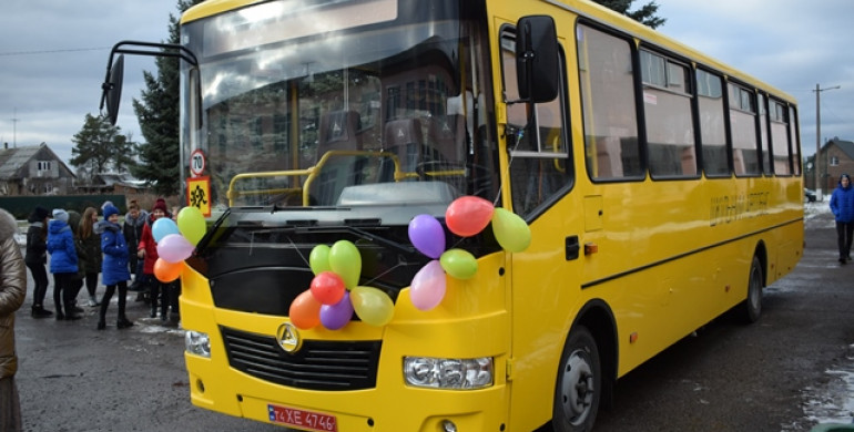 На Рівненщині купили інклюзивні автобуси