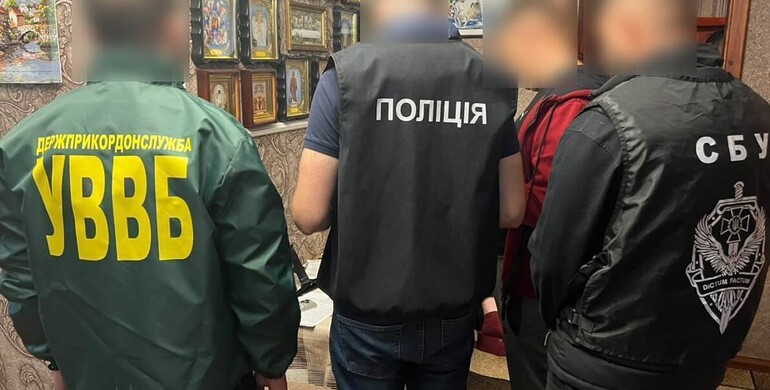 Директор компанії-перевізника з Рівненщини організував незаконну схему перетину кордону