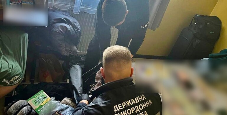 Директор компанії-перевізника з Рівненщини організував незаконну схему перетину кордону