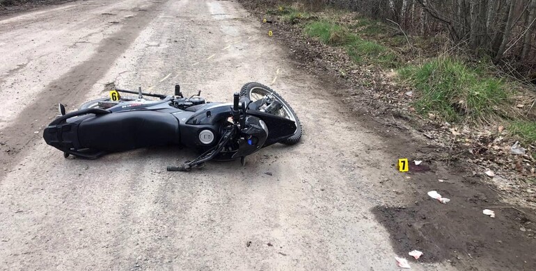 Двоє нетверезих жителів Сарненщини на мотоциклі травмувалися у ДТП 