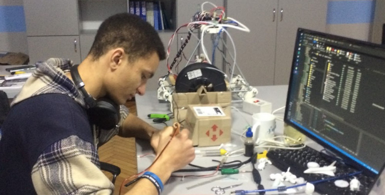 Студент рівненського «водника» зібрав свій перший 3D-принтер