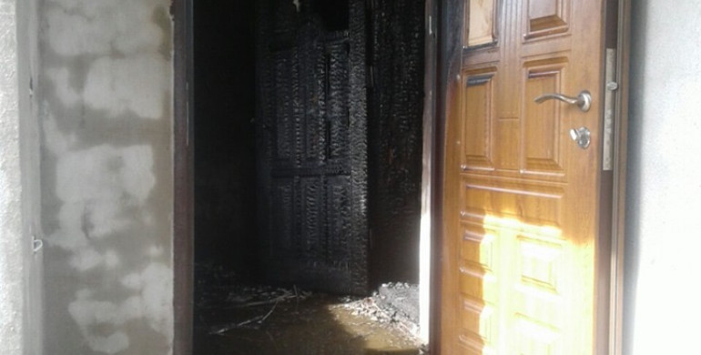 На Сарненщині згорів двохповерховий приватний будинок (ФОТО)