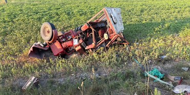 У Вараському районі внаслідок ДТП травмувався водій трактора
