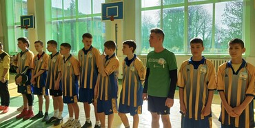 В баскетболі на Рівненщині змагалися 58 дітей. Змагання відвідав амбасадор проекту 