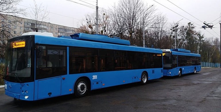 Рівненський автопарк поповнився двома новенькими тролейбусами (ФОТО)