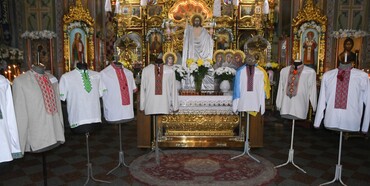17 вишиванок – 17 історій полеглих воїнів: у Рівному триває акція «Коди пам’яті»