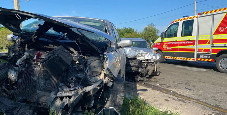 ДТП за участю 3-х автомобілів в Рівному (ФОТО)