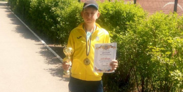 Юний рівненський тенісист виграв золото Чемпіонату України