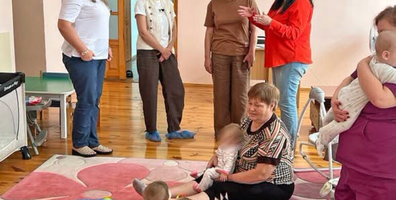 Рівненщина прихистила малюків до одного року із Миколаєва 