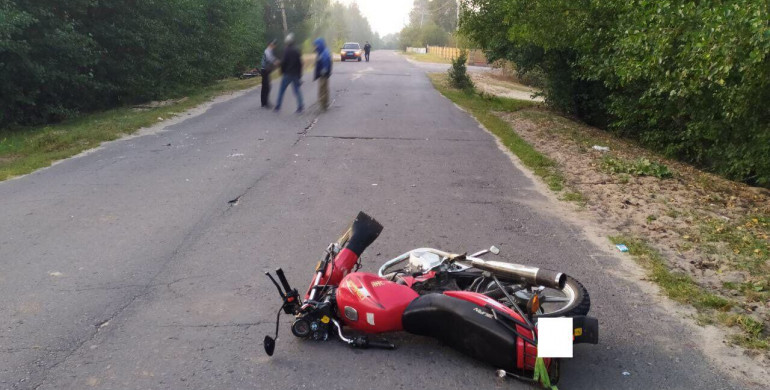 На Рівненщині за добу троє мотоциклістів потрапили у ДТП