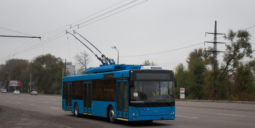 «З кондиціонерами та підігрівом»: Рівне планує закупити три нові тролейбуси