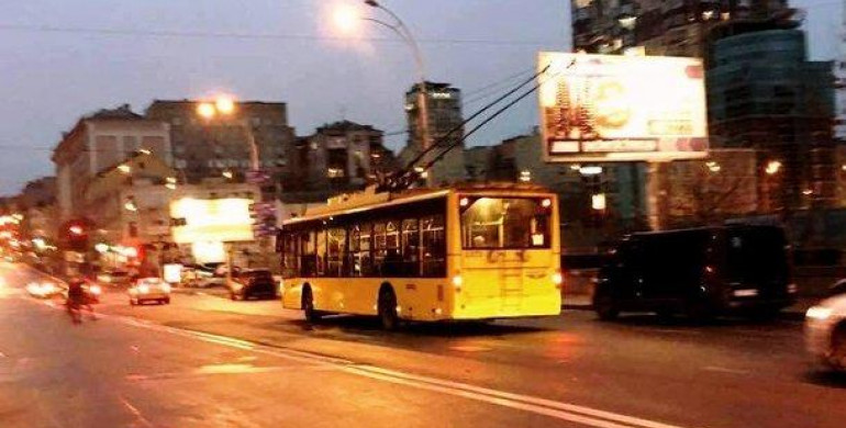 Рівненський «нічний тролейбус» безкоштовно курсуватиме в новорічну ніч