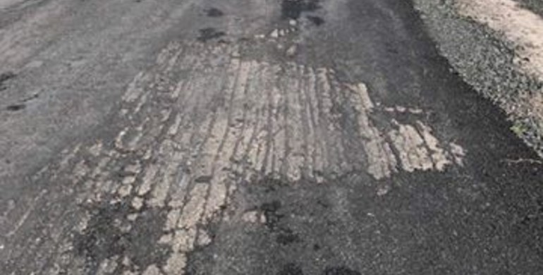 На Рівненщині "випарувалась" відремонтована місяць тому дорога