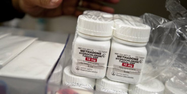 «Це для терапії»: у Дубні полісмени вилучили у чоловіка 12 таблеток метадону