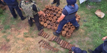 Дубенщина: поліція та рятувальники другу добу знищують боєприпаси де загинули діти (ФОТО)