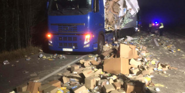 На Рівненщині - ДТП: водій вантажівки загинув на місці (ФОТО)