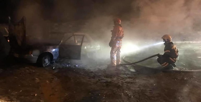 Вночі на Рівненщині згорів легковий автомобіль (ФОТО) 